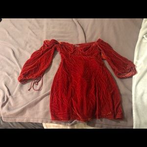 Kind of like a burnt orange!! Couldn’t get the color right in the photo. Velvet.